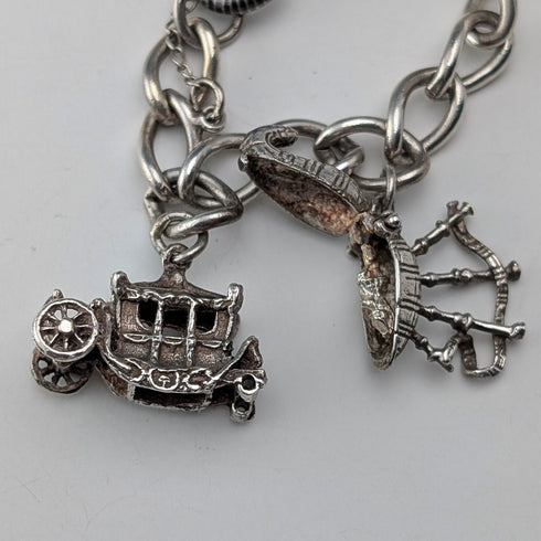 1970年代 英国ヴィンテージ 純銀製 チャームブレスレット 26g