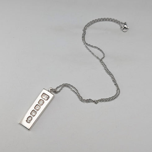 1977年 英国ブリタニアシルバー製インゴットペンダント 1/2トロイオンス ネックレス付