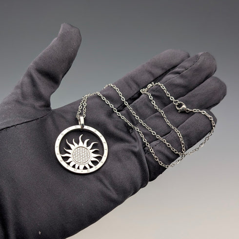 Vintage sterling silver pendant with sun design, 11.5g, with necklace