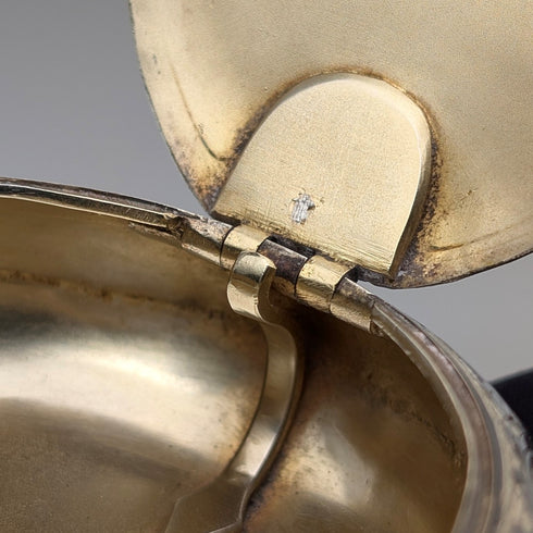 1890年 英国アンティーク 純銀製 オーバルスナッフボックス 90g Howard James