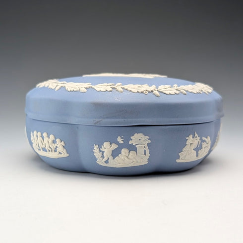 英国ヴィンテージ ウェッジウッド ジャスパーウェア製 丸型ボックス 小物入れ ペールブルー