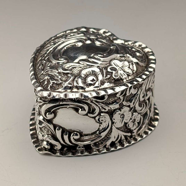 1892年 英国アンティーク 純銀製 ハート形ボックス 25g