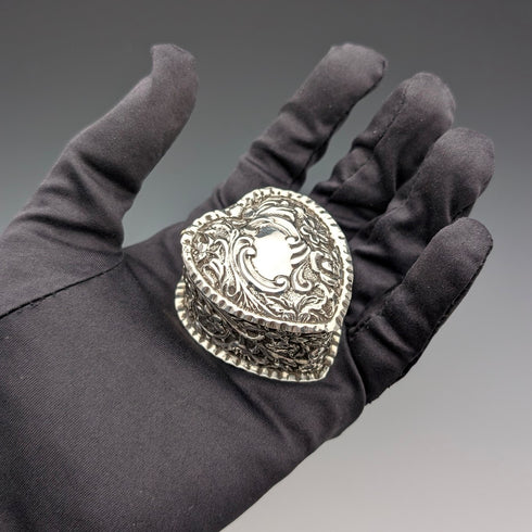 1892年 英国アンティーク 純銀製 ハート形ボックス 25g