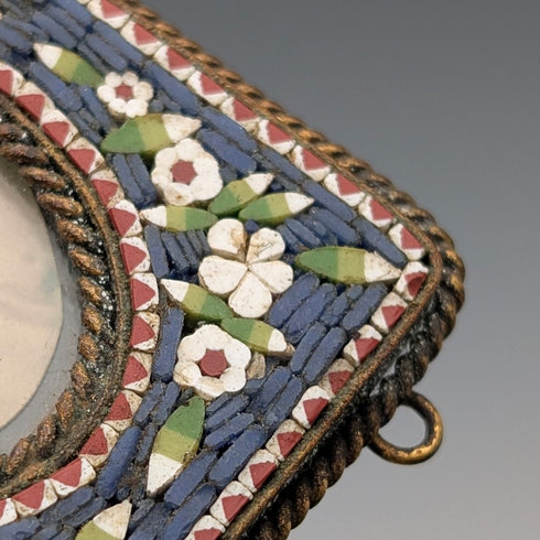 アンティーク マイクロモザイク装飾 真鍮製小型フォトフレーム 写真立て/ポートレイト