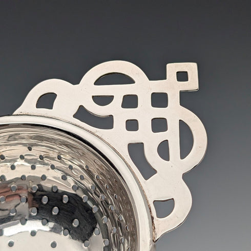 英国ヴィンテージ シルバープレート製ティーストレーナー