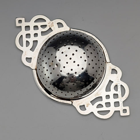 英国ヴィンテージ シルバープレート製ティーストレーナー