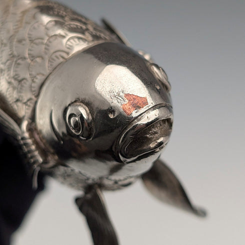 ヴィンテージ シルバープレート製 魚 フィギュリン