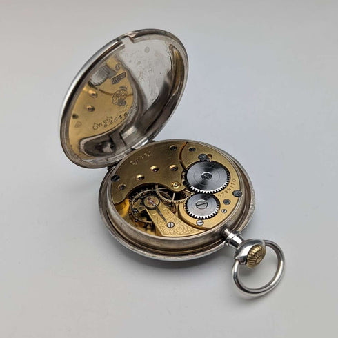 約 1915 年古董歐米茄懷錶,銀色側面薄型開放面,工作狀況良好