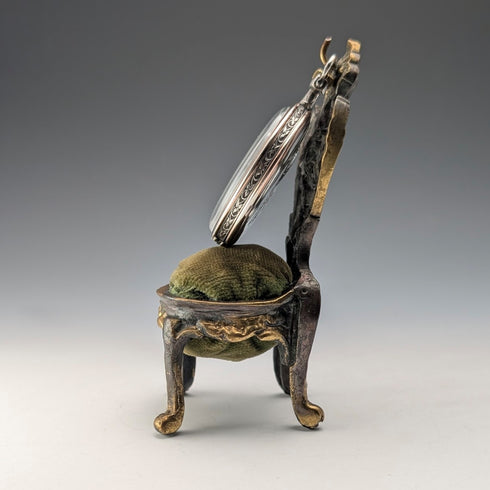 1920 年代黃銅椅懷錶架卡其色床單