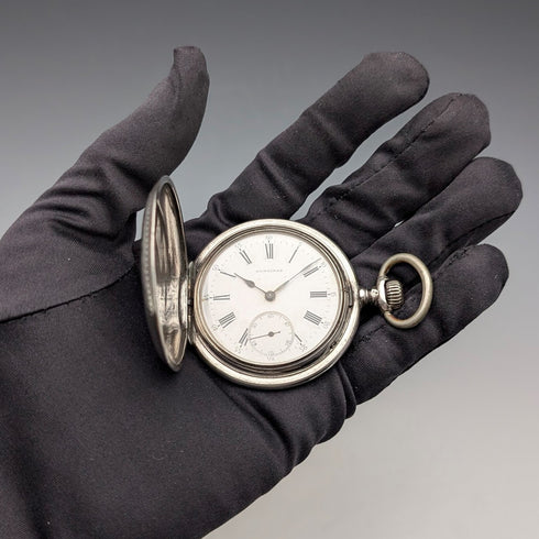 古董浪琴懷錶,約 1904 年,新藝術風格雕刻,銀色側面獵錶殼,運作良好