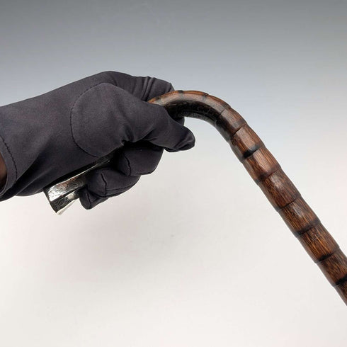 1906年英國古董手杖,92厘米,棕色手柄,L形手柄,純銀裝飾,托馬斯戴維斯設計