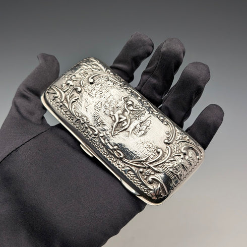 1899 年英國古董純銀煙盒,精美浮雕裝飾,102 克,亨利馬修斯