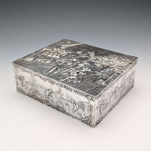 1912 年英國古董純銀大盒子,帶有精細裝飾,444 克 George Bedingham 狀況極佳