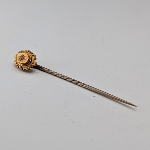Antique British 15ct gold pin brooch in case