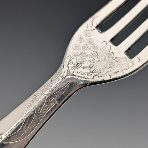 1875年頃 英国アンティーク 白蝶貝ハンドル デザートカトラリー6ペア トレー入