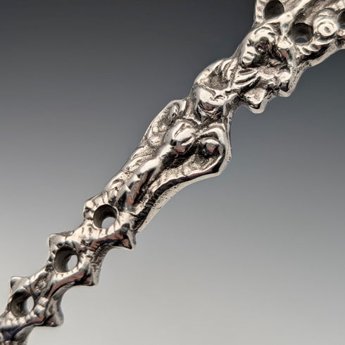 1904 年英國古董純銀大勺,帶有 Samuel Boyce 的浮雕裝飾