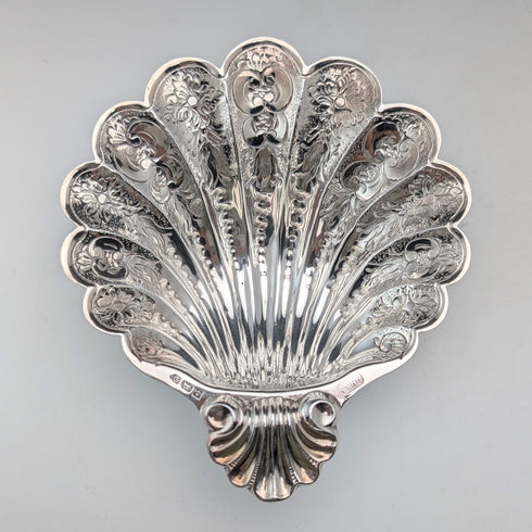 1978年 英国ヴィンテージ 純銀製 シェル型脚付きディッシュ 124g David Hollander&Son