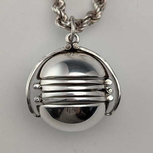 Vintage sterling silver expandable photo pendant with thick sterling silver necklace, 47g