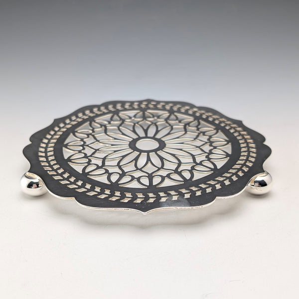 英国ヴィンテージ シルバープレート製 鍋敷き トライベット Man Co