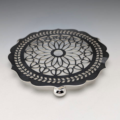 英国ヴィンテージ シルバープレート製 鍋敷き トライベット Man Co