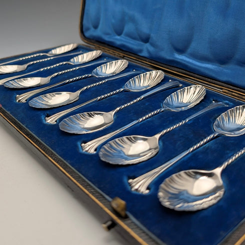 1894 British antique sterling silver tea spoon set of 12, total weight 118g, case included, Goldsmiths & Silversmiths