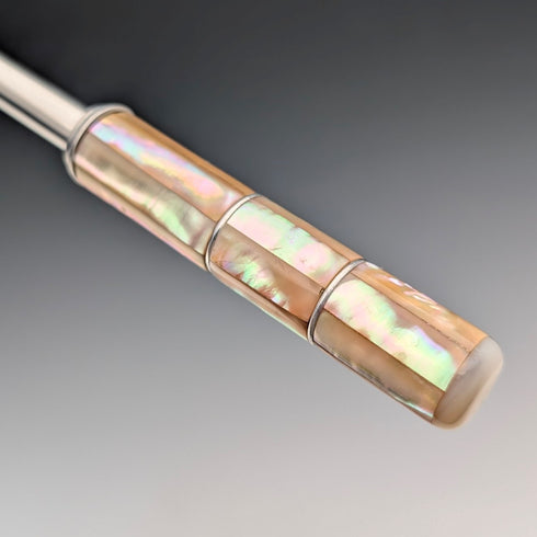 約 1900 年法國古董白色珍珠母裝飾有手柄的歌劇眼鏡、雙筒望遠鏡