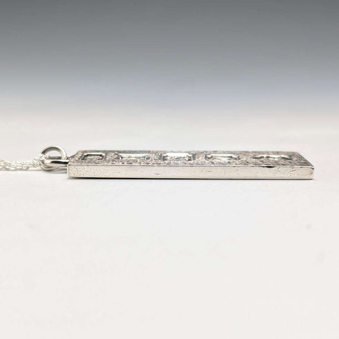 1977 British sterling silver jubilee ingot pendant and sterling silver chain, total 32g L&N