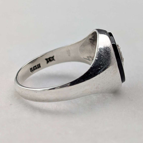 1987 British vintage sterling silver signet ring with onyx (size 20)