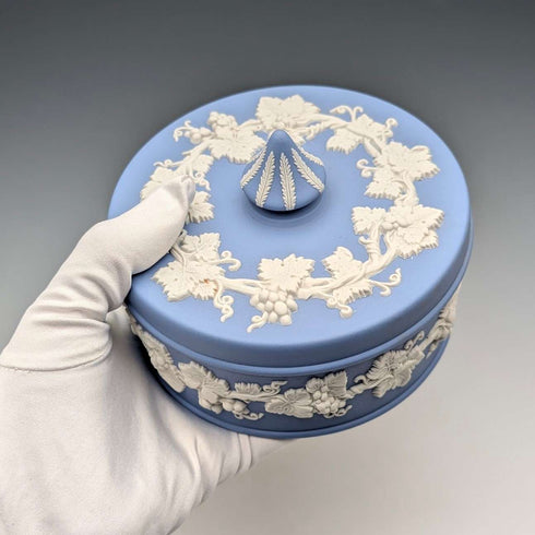 復古英國 Wedgwood Jasperware 淡藍色圓形糖果盒