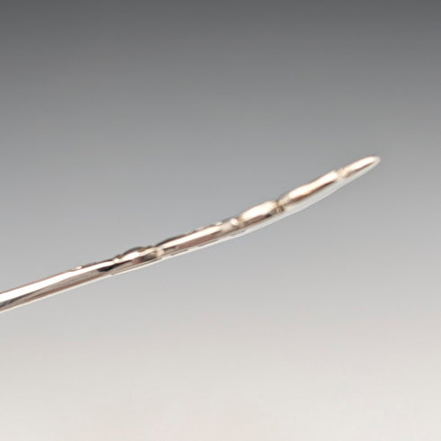 1982年 英国ヴィンテージ 純銀製 ティーキャディースプーン 13g クローバー装飾 J B Chatterley