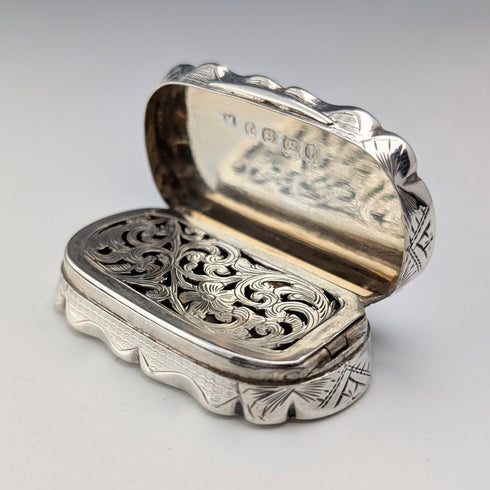 1877 British antique sterling silver vinaigrette 20g Frederick Marson