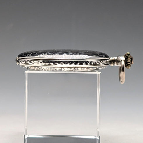 古董瑞士製造無簽名懷錶,銀色側面有黑金裝飾,纖薄獵錶殼,運作良好