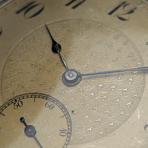 古董瑞士製造無簽名懷錶,銀色側面有黑金裝飾,纖薄獵錶殼,運作良好