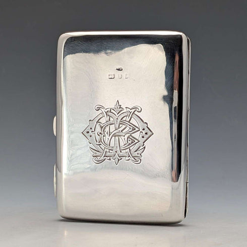 1897 年英國古董純銀雙門卡片盒,鏡面拋光,刻有盾徽,107 克