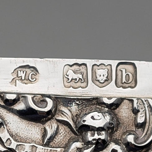 1897 British antique relief angel sculpture sterling silver card case 79g William Comyns