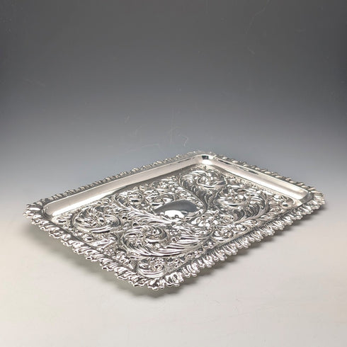 約 1900 年英國古董銀盤浮雕方形梳妝台托盤