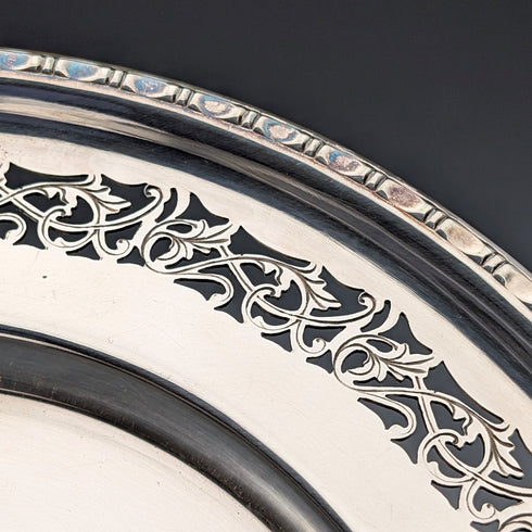 Briddon Brothers 出品的古董英國鍍銀橢圓形麵包板