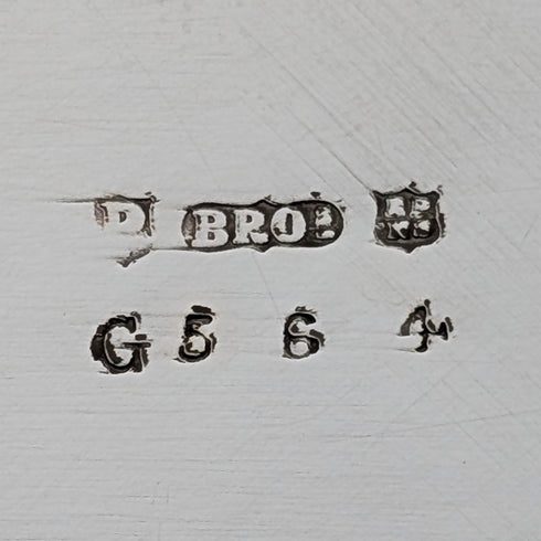 Briddon Brothers 出品的古董英國鍍銀橢圓形麵包板