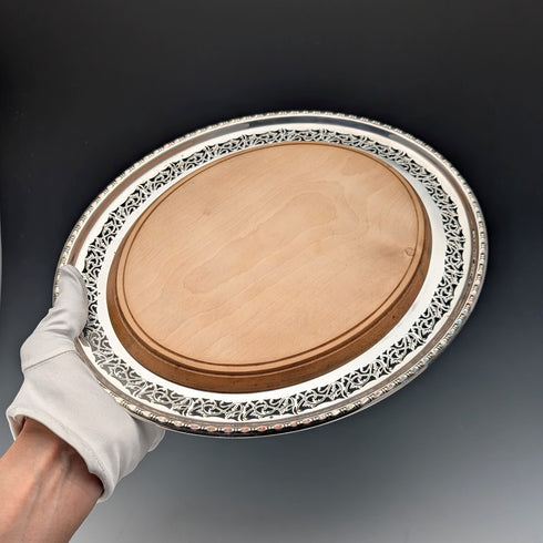 Briddon Brothers 出品的古董英國鍍銀橢圓形麵包板