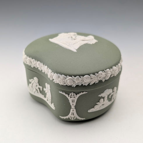 英國復古 Wedgwood Jasperware 豆形飾品盒,綠色
