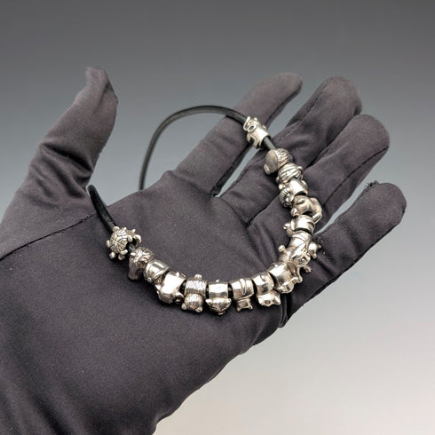 ヴィンテージ 純銀製 アニマルビーズ計56g レザーネックレス付