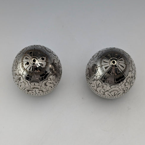 ヴィンテージ シルバープレート 卵型 調味料入れペア