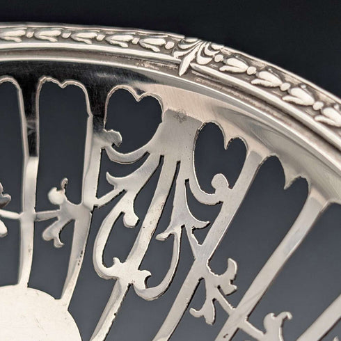1910 British antique sterling silver small pedestal dish pair, total weight 104g Mappin & Webb