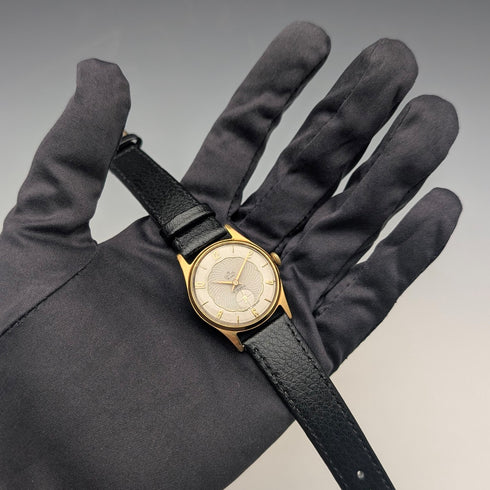 1950s British Vintage Smith Wristwatch SMITH DeLux AB331 15 jewels mechanical Denison case in good working condition