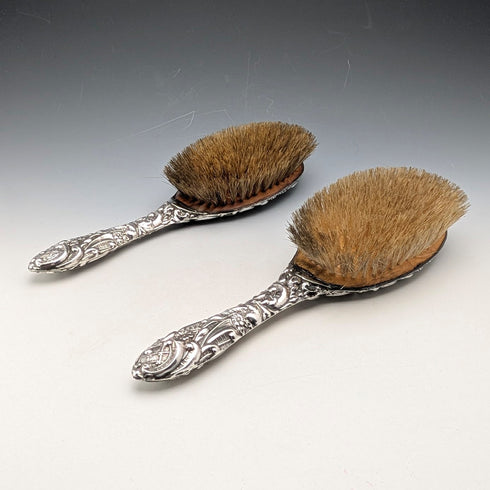 1910 年英國古董純銀裝飾手柄髮刷一對 J&R Griffin