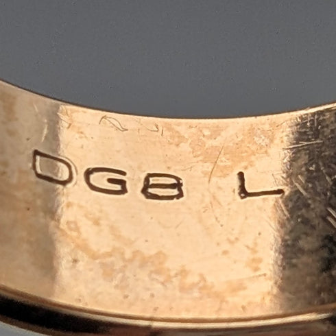 1962 British Vintage Jewelry K9 Gold Ring 6.2g (size 11.5)