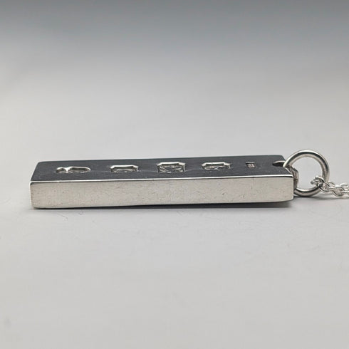 1977年 英国 純銀製 ジュビリーインゴットペンダント計34.6g 純銀ネックレス付 S.H.S