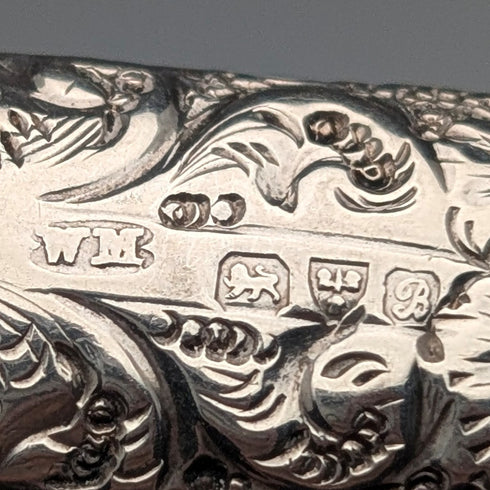 1902 年英國古董花卉裝飾純銀口哨,由 William Manton 製作,配有鏈條