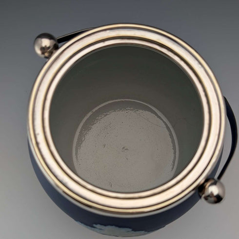 古董英國韋奇伍德餅乾桶 Jasperware 皇家藍色