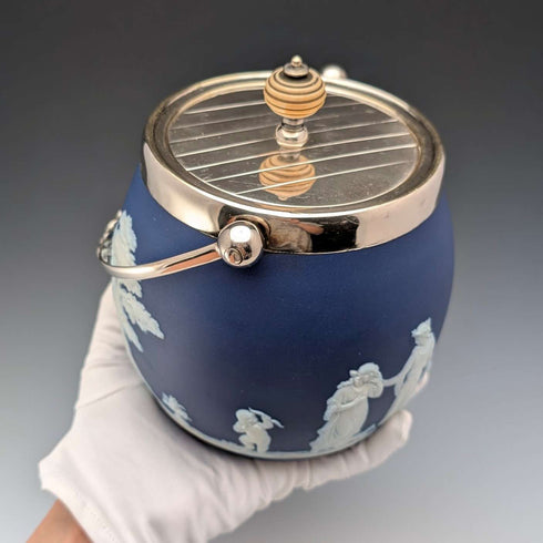 古董英國韋奇伍德餅乾桶 Jasperware 皇家藍色